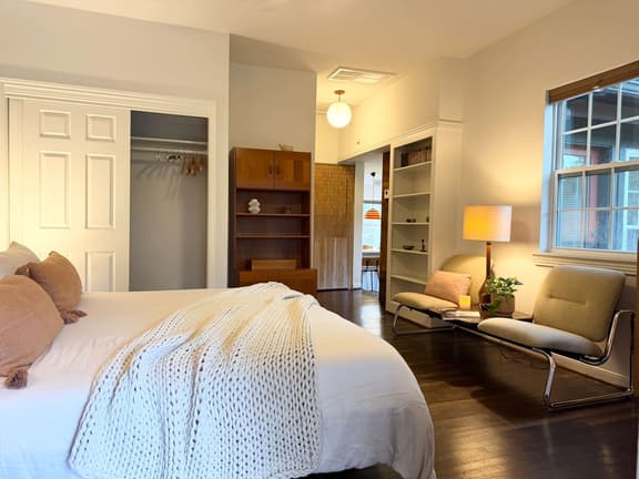 the escape: king bedroom w/pool, hot tub access - Image 1